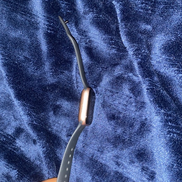 Apple watch series 5.. - Picture 9 of 17